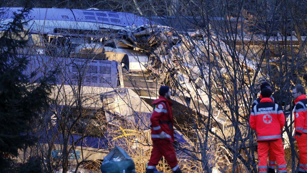 Zugunglück in Bad Aibling: Aufräumarbeiten