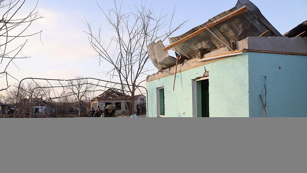 Ukraine-Krieg, Tag 33: Zerst\u00f6rung in Bachtanka nahe Mykolajiw