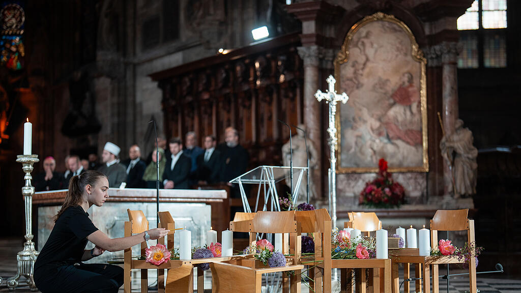 TRAUER-UND GEDENKGOTTESDIENST IM WIENER STEPHANSDOM
