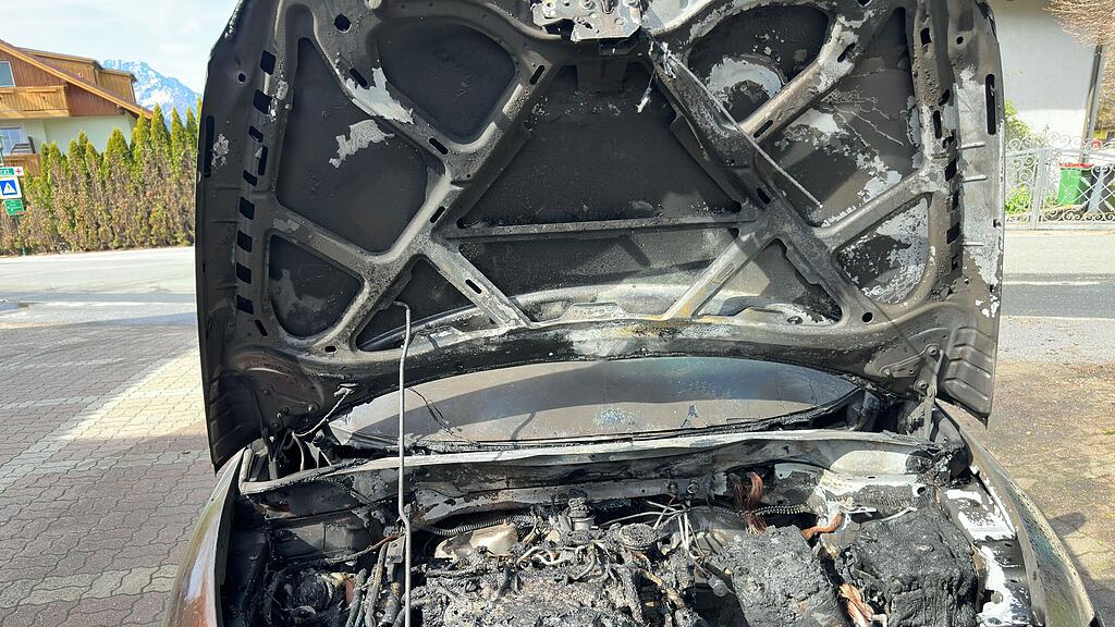 Pkw-Brand in Bad Vigaun