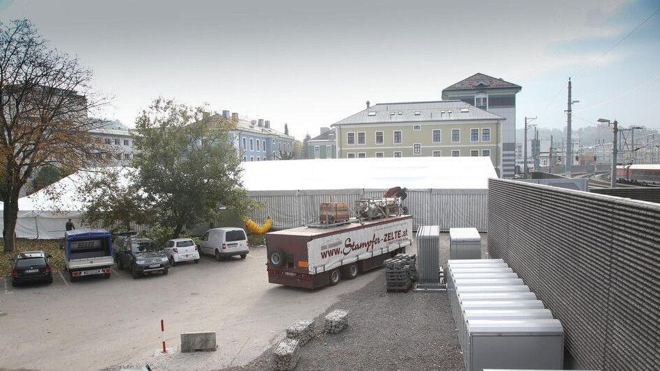 Neue Flüchtlingszelte in Salzburg aufgebaut