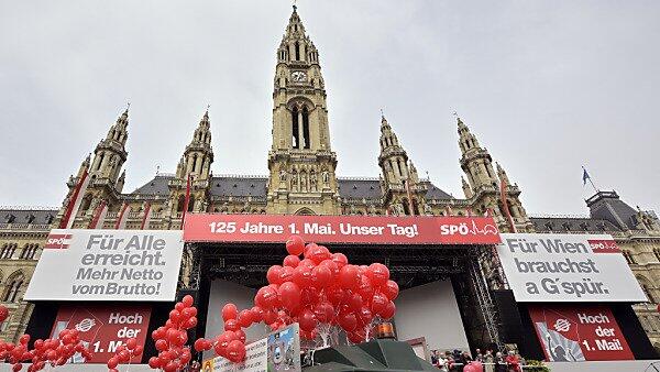 Die Schlusskundgebung findet auch heuer wieder am Rathausplatz statt