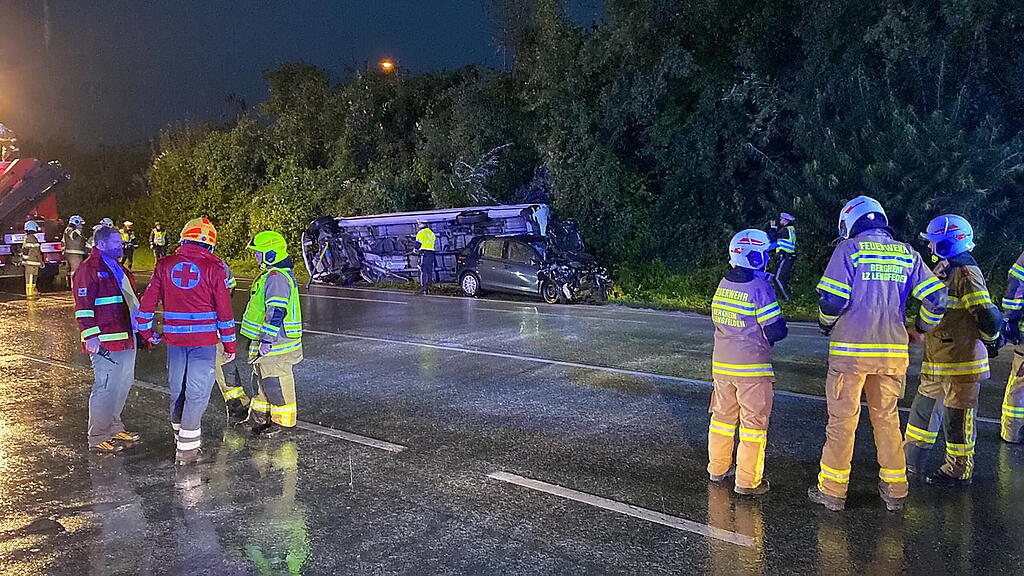Crash auf B156 in Bergheim III
