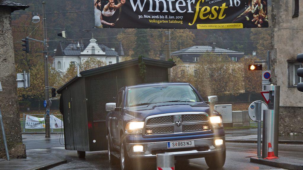 Salzburger Christkindlmarkt 2016: Aufbau gestartet, I