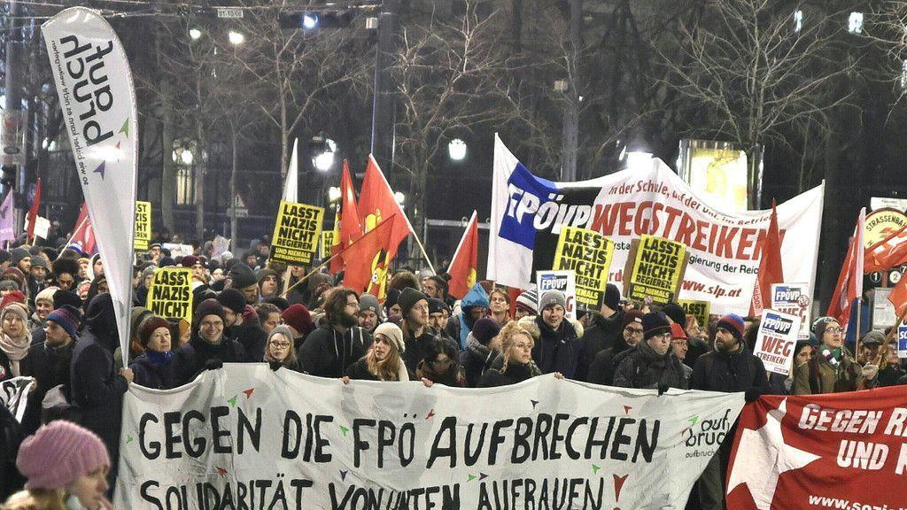 Proteste beim Akademikerball