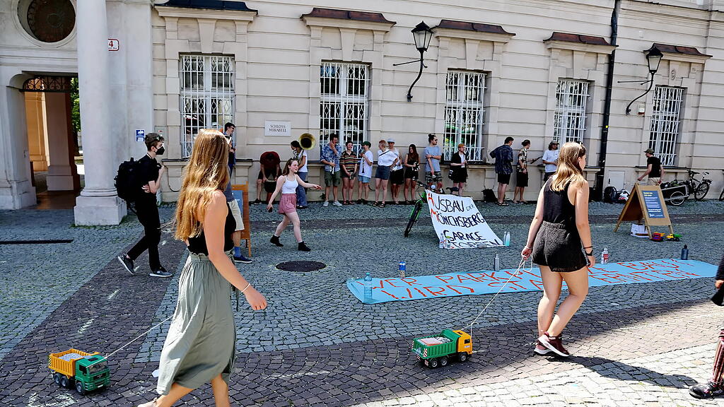 20220520_fmt_Lärm_Aktion_gegen_den_Ausbau_der_Mönchsberggarage_KJ007.JPG