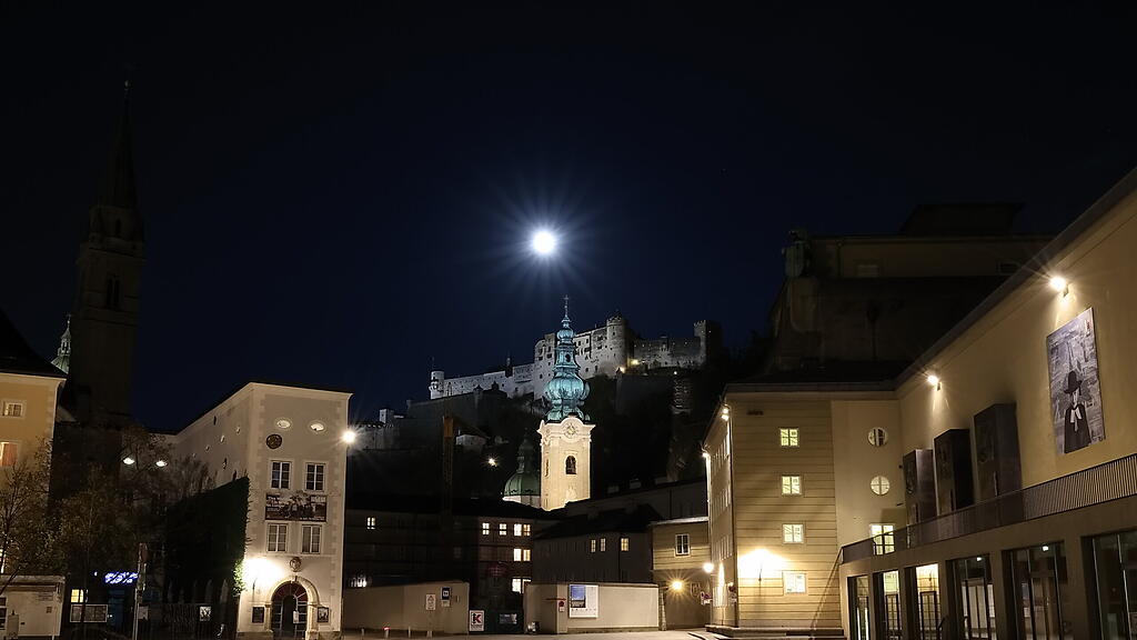 Supermond in Salzburg am 26. April 2021