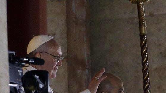 Franziskus I. zeigt sich