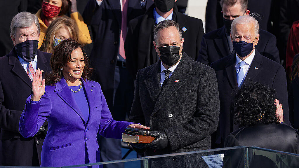Biden bei Angelobung von Vizepräsidentin Harris