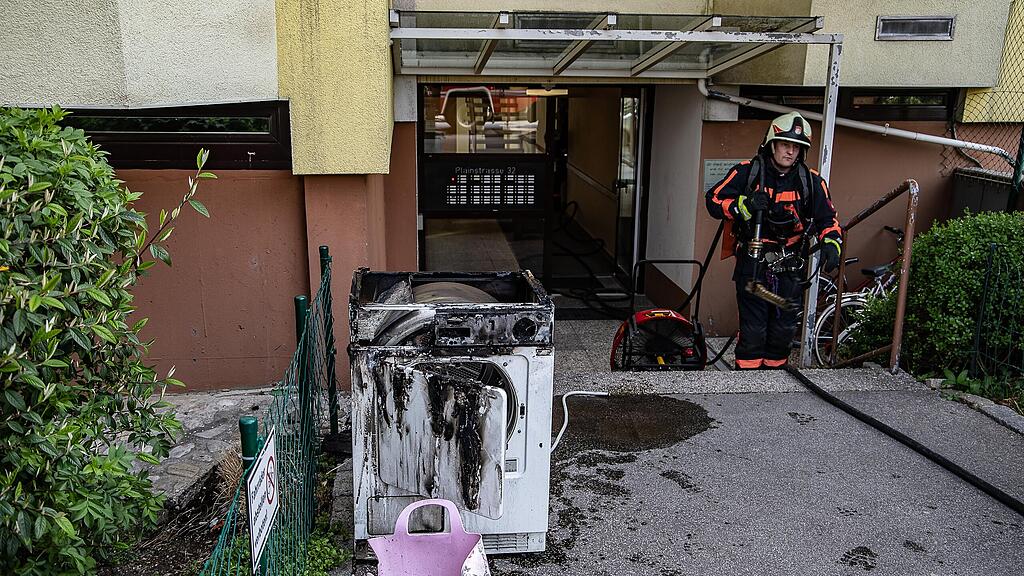 Kellerbrand, Plainstraße, Feuerwehr