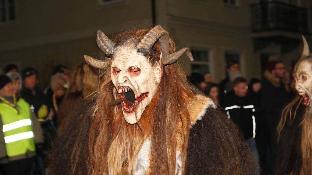 Perchtenlauf in Henndorf