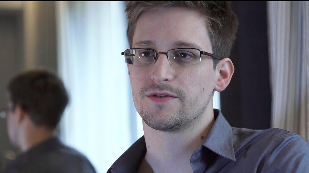 Der Vater von Edward Snowden rät seinem Sohn in Russland zu bleiben.