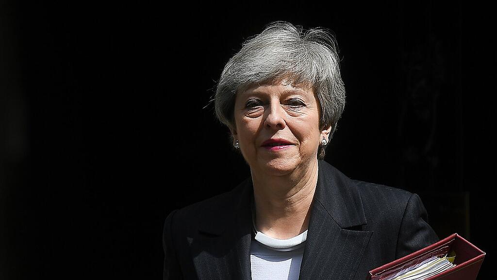 Tritt Theresa May ab?