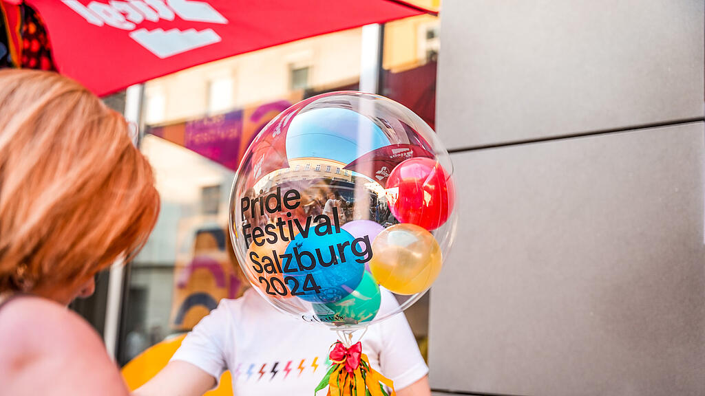 Der Rainbow Market im HOSI