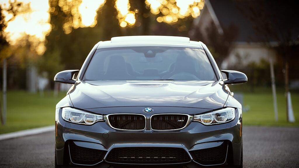 bmw-918408_1920.jpg