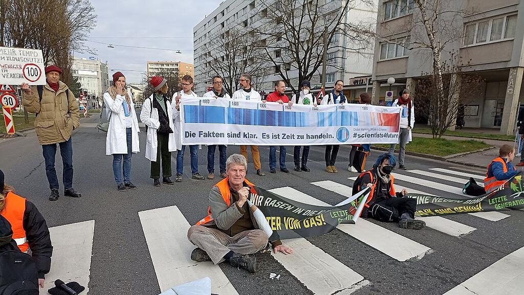 Klebeprotest Linz