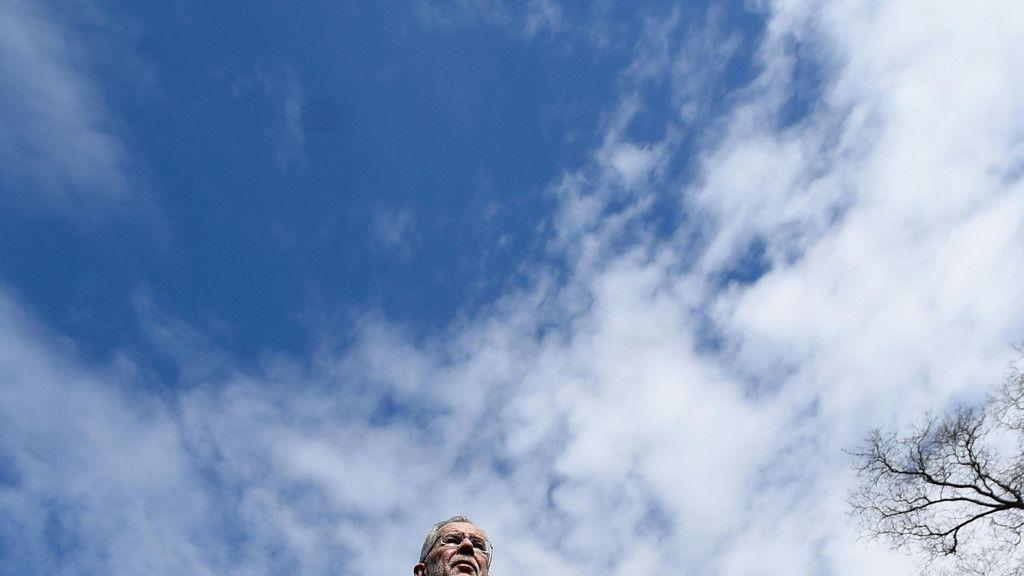 Van der Bellen startet in die Stichwahl