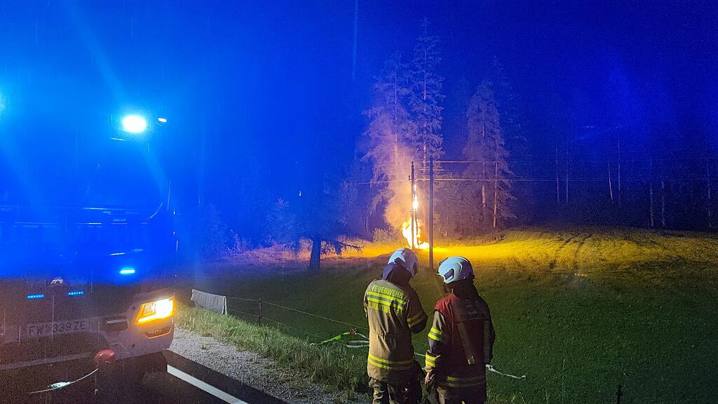 Brand Strommast St. Martin