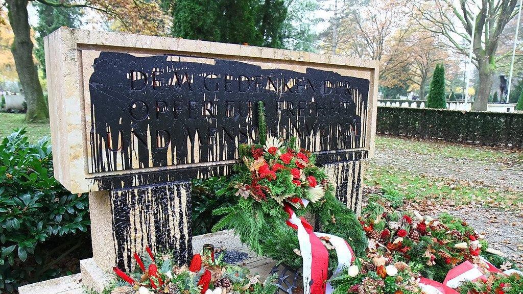 Denkmal am Kommunalfriedhof geschändet