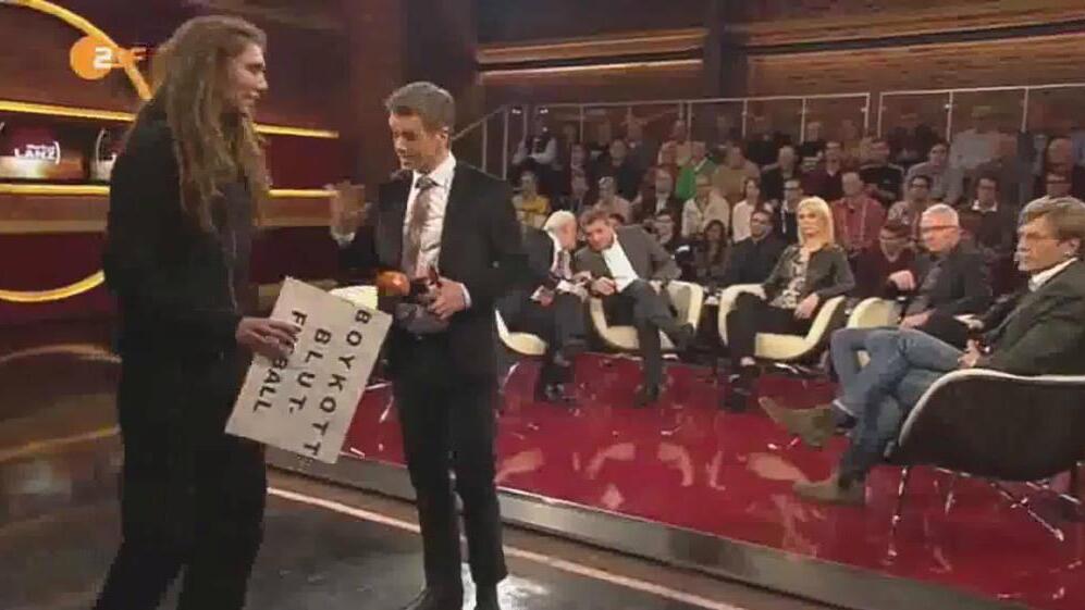 Nackter Protest in Lanz Talkshow