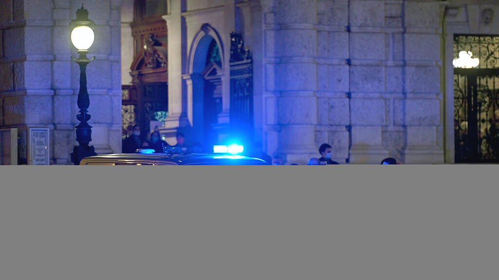Wien-Terror: Publikum aus Burgtheater eskortiert