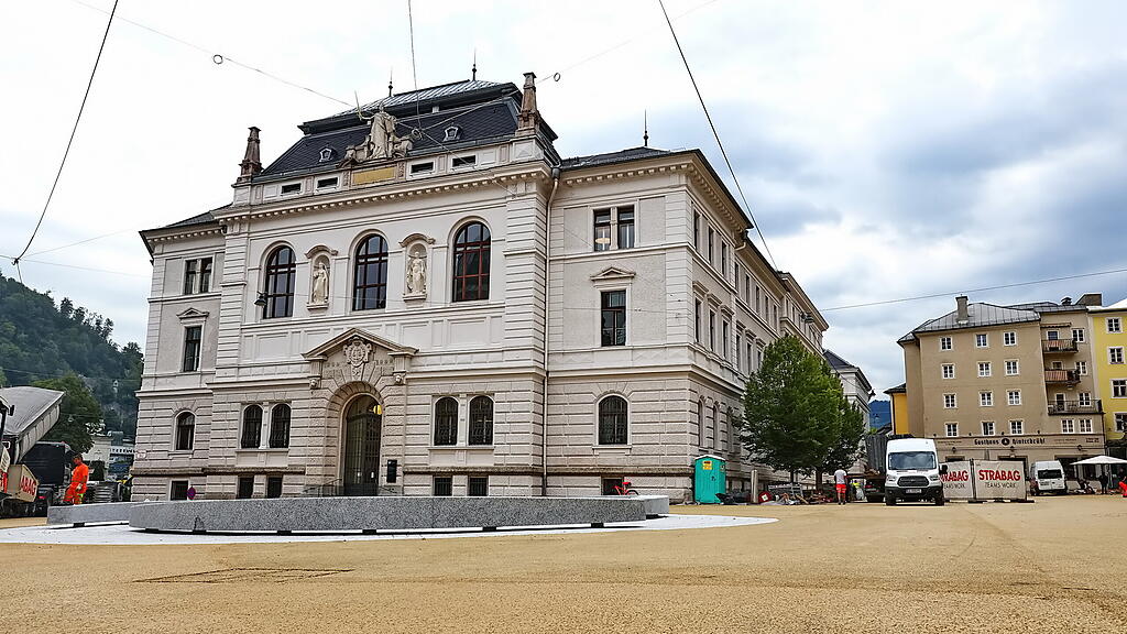 Kajetanerplatz Asphaltierungsarbeiten Endspurt