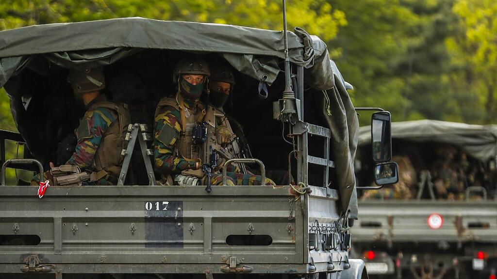 Belgien jagt bewaffneten Soldaten