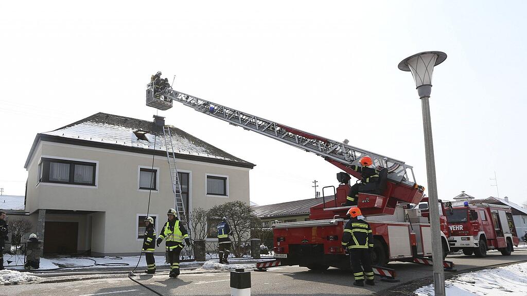 Drei Feuerwehren waren in Neukirchen im Einsatz.