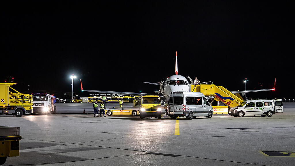 Letzter Flieger landet vorerst in Salzburg