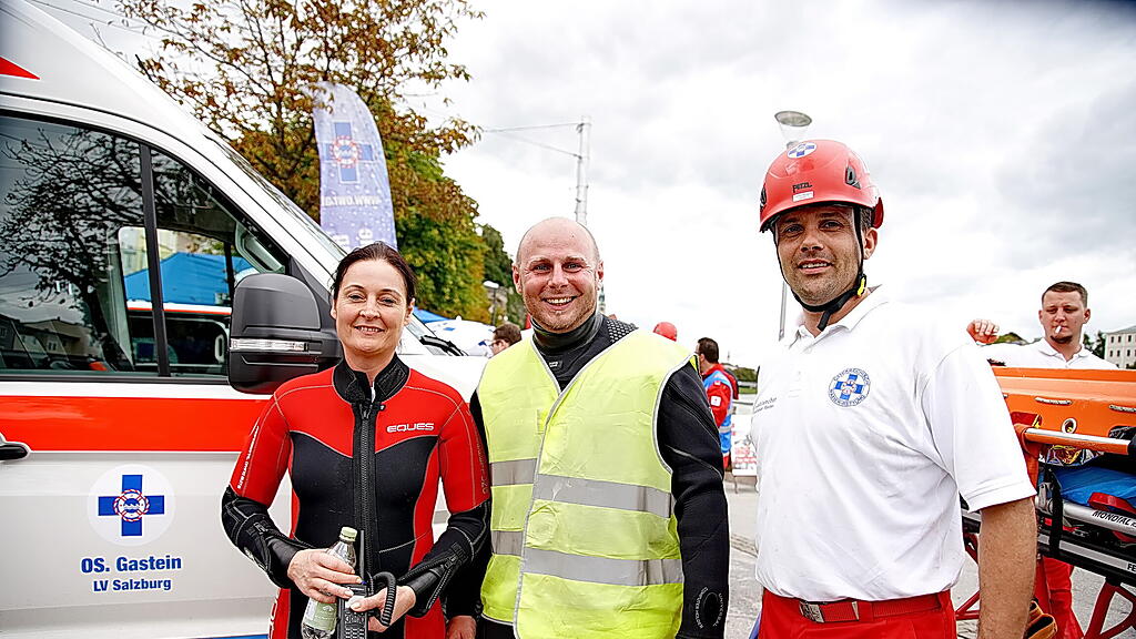 Wasserrettung, Rotes Kreuz, \u00dcbung