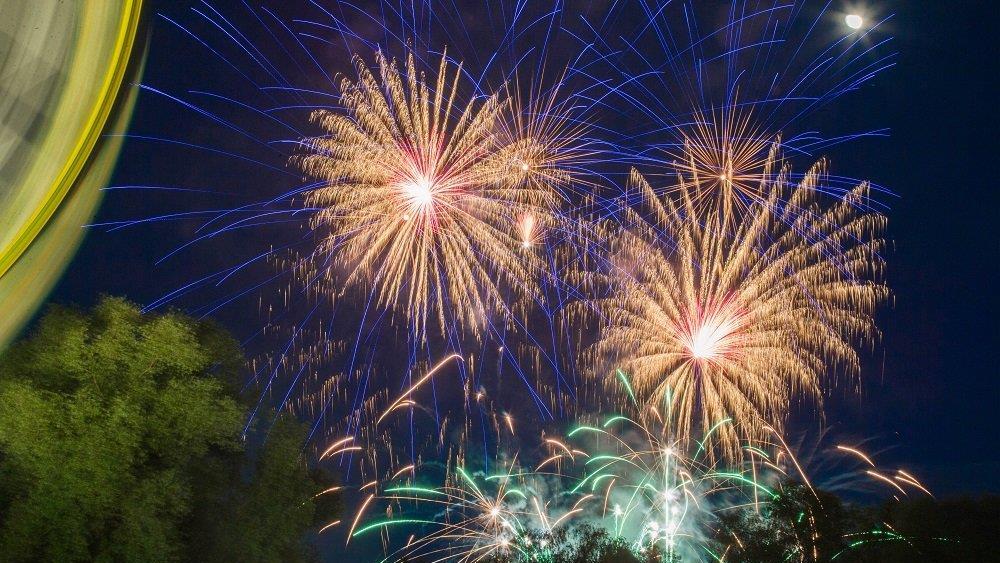 42. Dult: Feuerwerk am Freitag, I