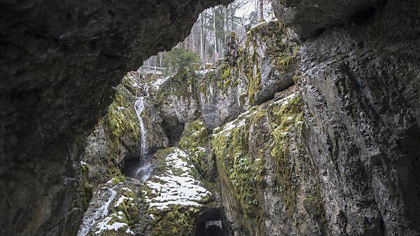 Die Touristengruppe konnte die Höhle wieder verlassen