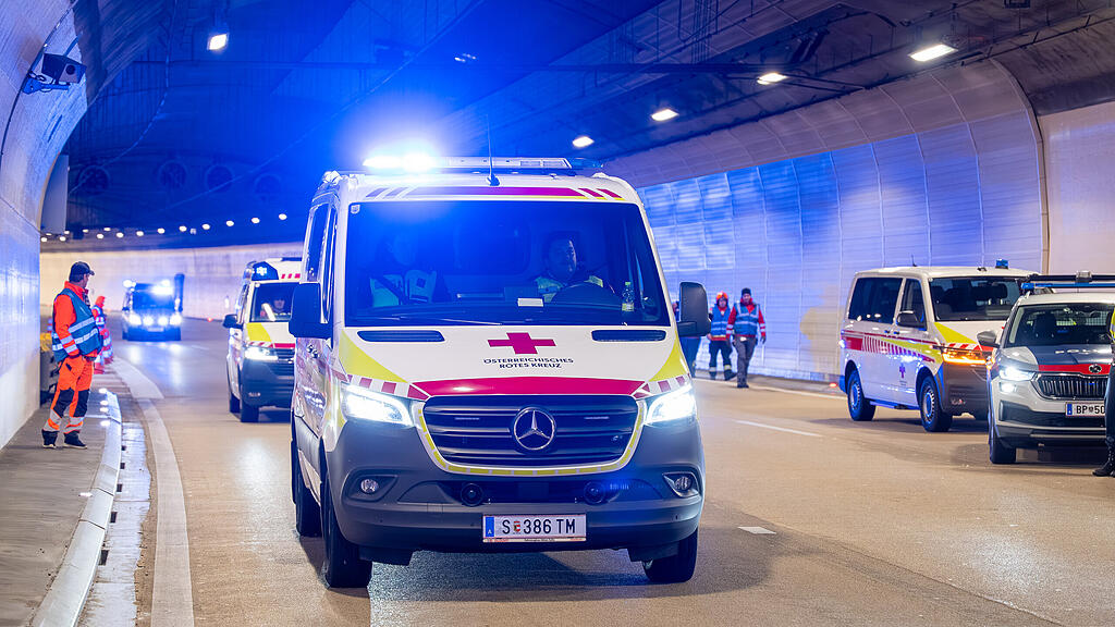 Große Einsatzübung im Lieferinger-Tunnel