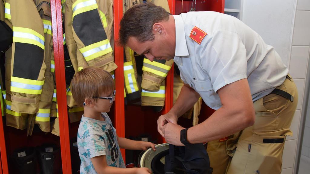 Kinderträume: Matthias bei der Feuerwehr