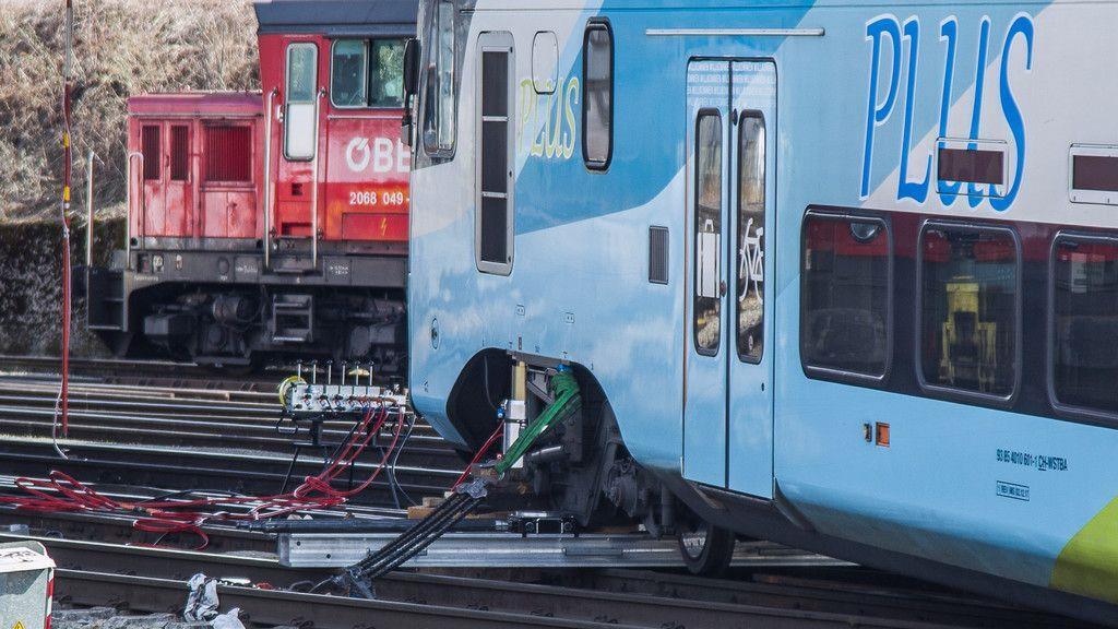 Zuggarnitur am Salzburger Hauptbahnhof entgleist II