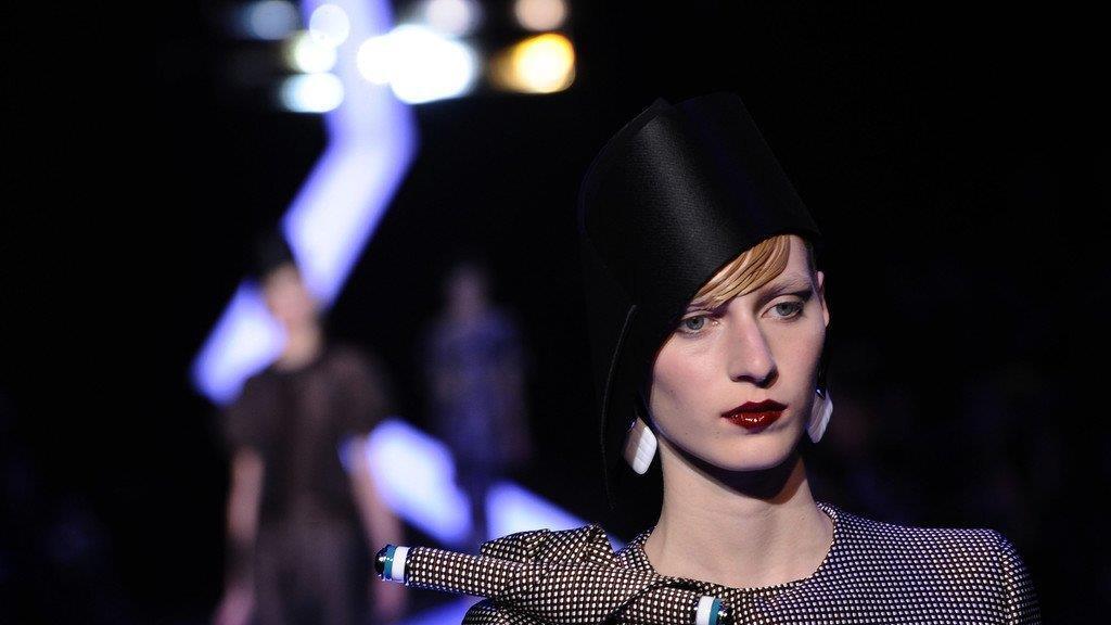 Pariser Haute Couture: Giorgio Armani Frühjahr/ Sommer 2013