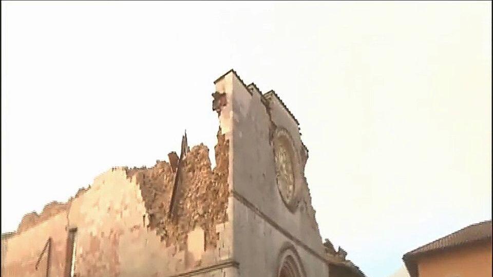 Schwere Zerstörungen nach neuerlichem Erdbeben in Mittelitalien