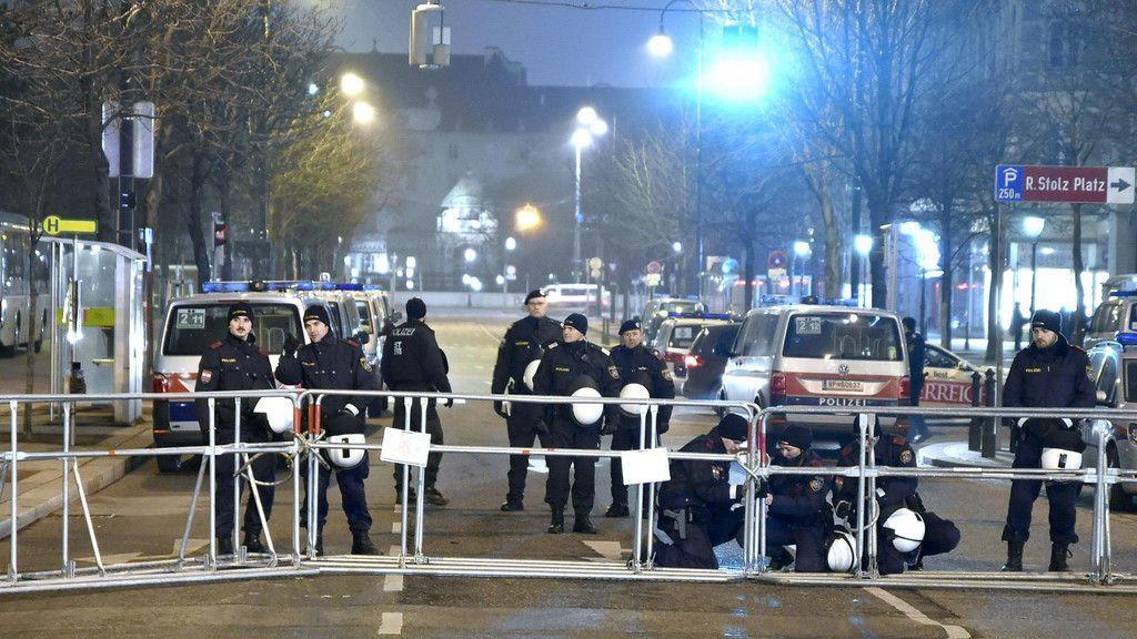 Proteste beim Akademikerball