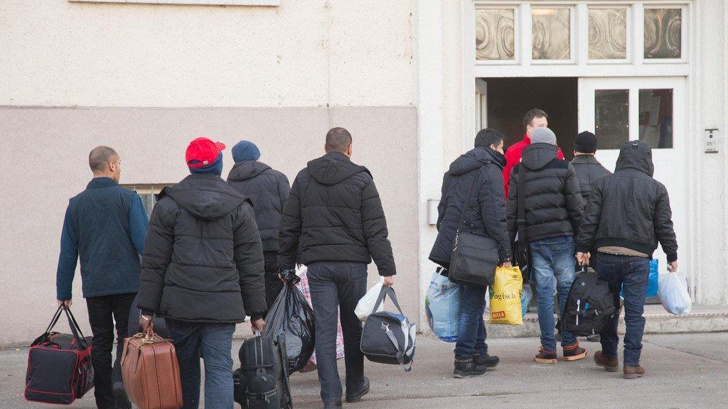 Asylbewerber ziehen in Riedenburgkaserne ein