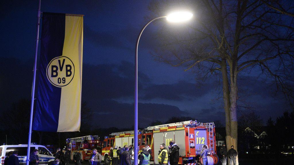 Bomben detonieren an BVB-Bus