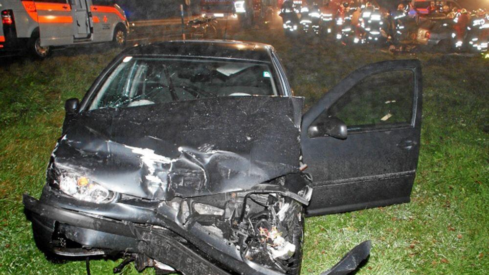 Zwei junge Männer wurden bei dem Unfall getötet.