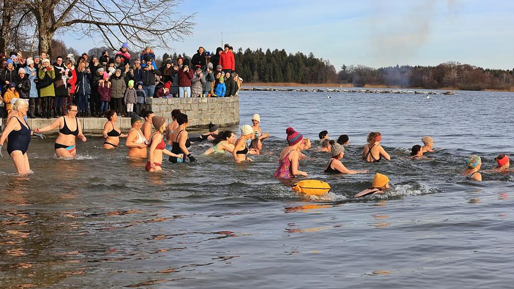 Silvesterschwimmen im Obertrumer See