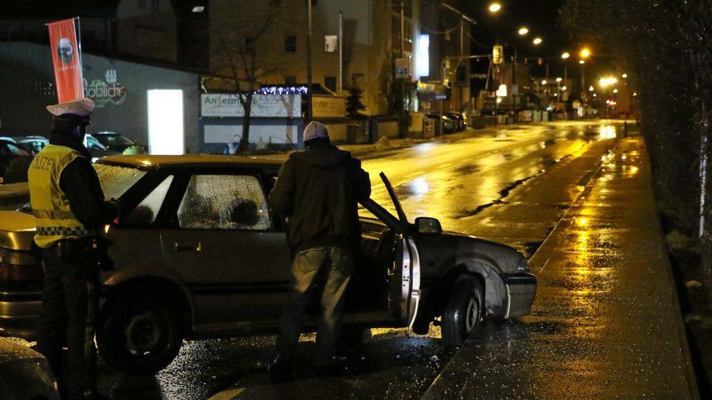 Unfall auf Vogelweiderstraße: Pkw ohne Fahrer abgestellt