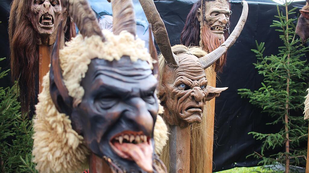 Maskenausstellung "Grossarler Gschlacht"