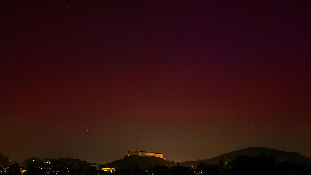 Polarlichter \u00fcber Salzburg