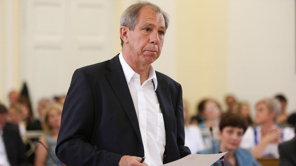 Neue Landesregierung angelobt, II