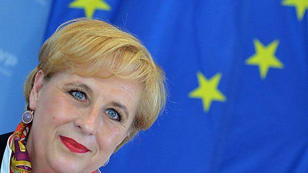 Claudia Schmidt soll westliche Interessen vertreten