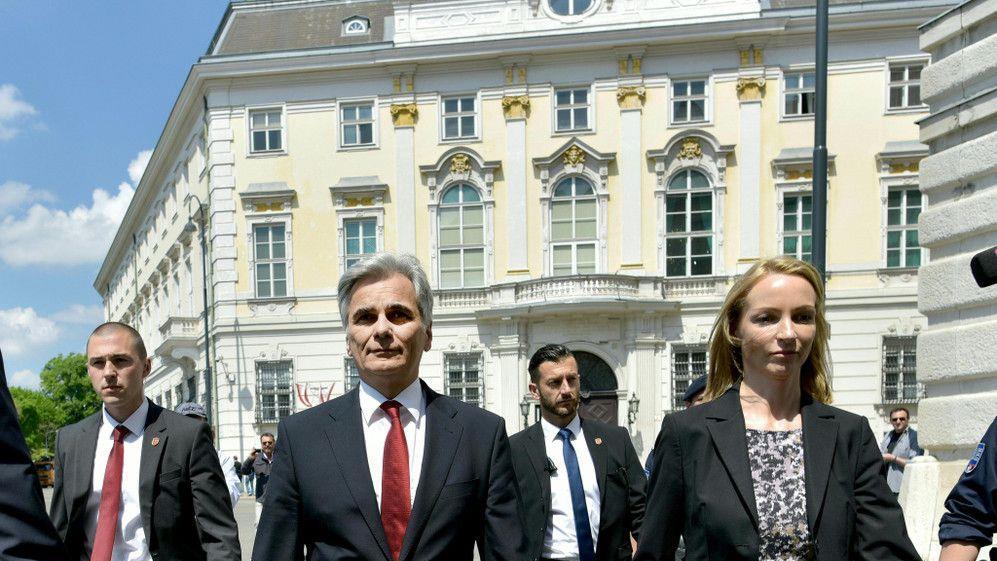 Werner Faymann legt alle Ämter zurück