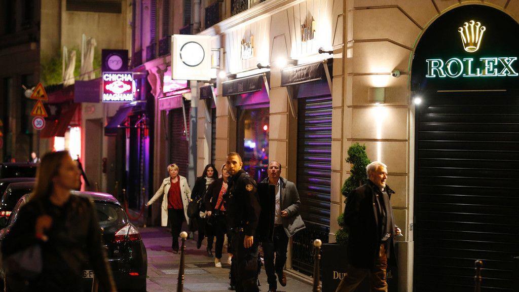 Vermeintlicher IS-Angriff in Paris: Polizist und Angreifer tot