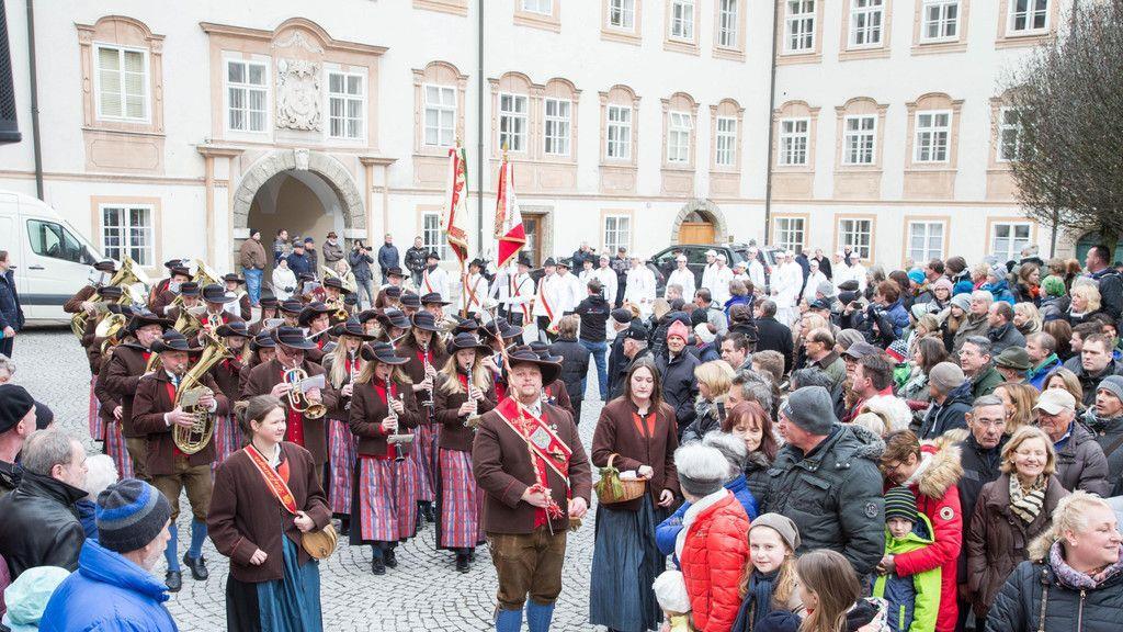 Traditioneller Metzgersprung in Salzburg